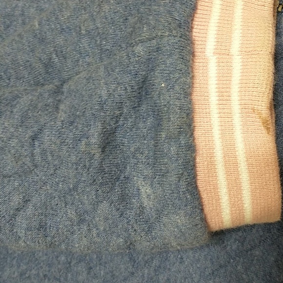 Lacoste - Picture 5 of 7